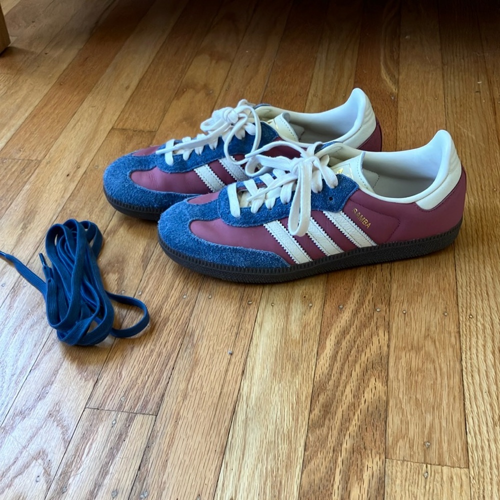 Adidas Sambas - like new!
